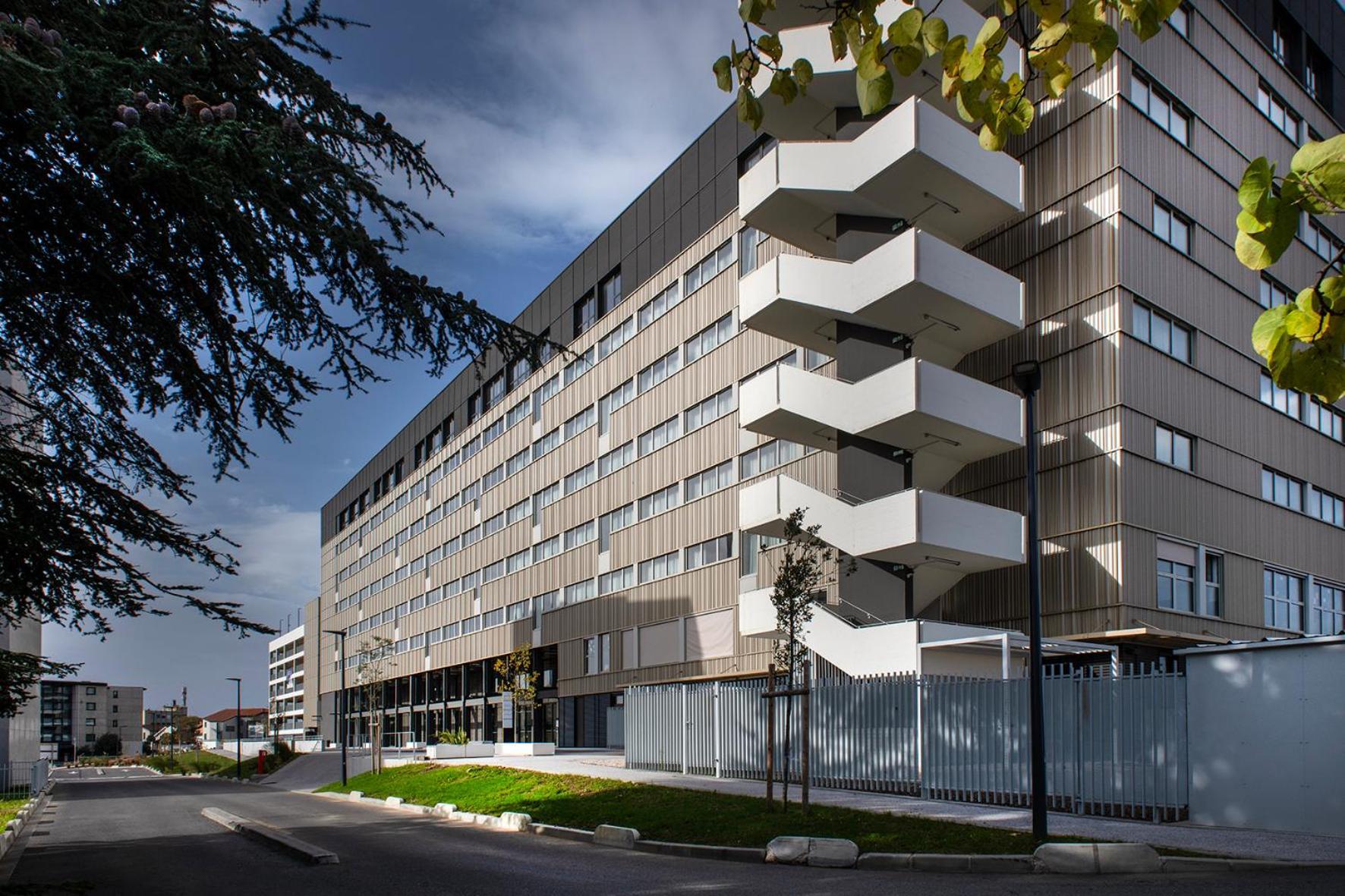 Sevenline Purpan Toulouse Tolosa Esterno foto